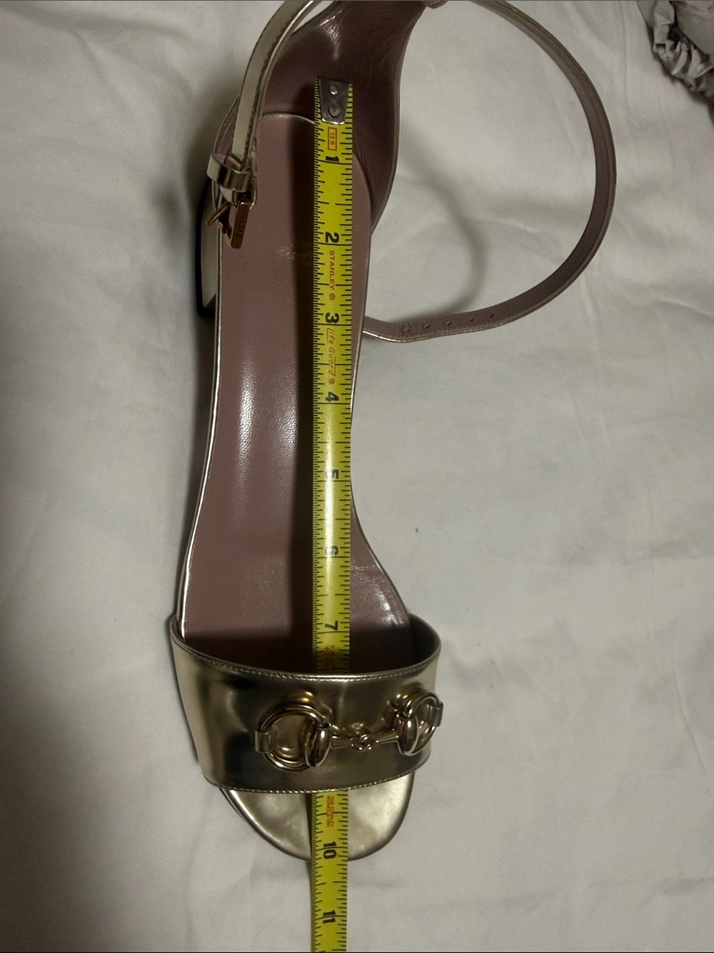 Gucci Metallic champagne Gold Slingback Sandals with Horsebit Detail. Size 39,5 - Picture 7 of 8